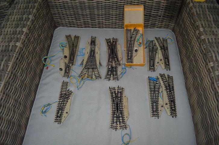 Märklin : 13 bijna nieuwe M-wisselset, Hobby en Vrije tijd, Modeltreinen | H0, Zo goed als nieuw, Rails, Wisselstroom, Märklin