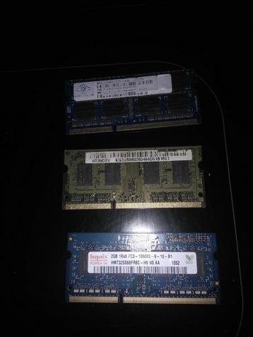 Mémoire DDR3 3/2 Go, 2/8 Go, 1/4 Go.