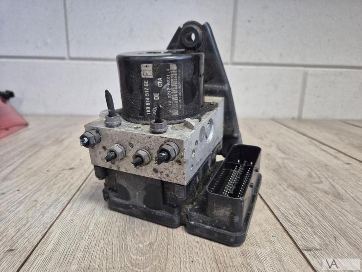 VW Golf 6 / Audi A3 / Seat Leon abs pomp 1k0614517be €400, Auto-onderdelen, Remmen en Aandrijving, Volkswagen, Gebruikt, Ophalen of Verzenden