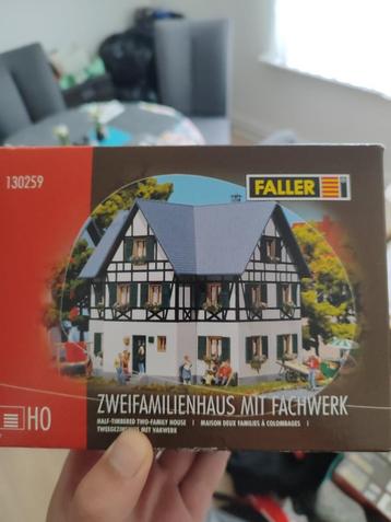 Faller Familie huis H0, Enlèvement, Neuf, Pont, Tunnel ou Bâtiment