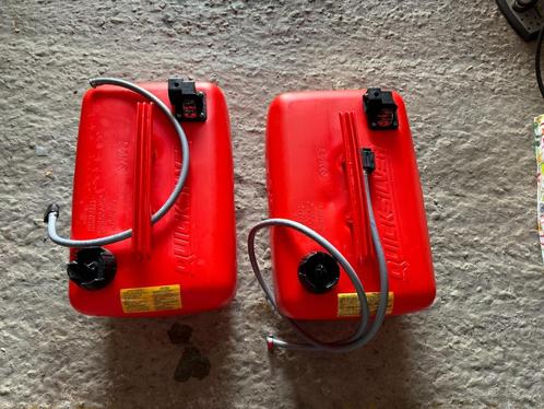 Draagbare benzinetank Boot 25 L  - 2 stuks, Watersport en Boten, Accessoires en Onderhoud, Zo goed als nieuw, Motor en Techniek