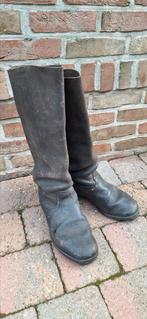 Duitse laarzen, Verzamelen, Ophalen