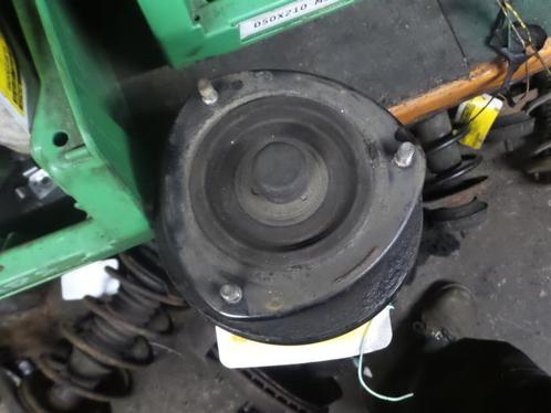 Schokdemperpoot links-voor van een Suzuki Liana, Auto-onderdelen, Ophanging en Onderstel, Suzuki, Gebruikt, 3 maanden garantie