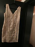 Beige jurkje, Beige, Gedragen, Boven de knie, Ophalen