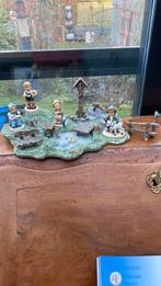 Hummel set met display., Verzamelen, Beelden en Beeldjes, Ophalen of Verzenden, Zo goed als nieuw, Hummel