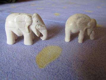 Prachtige miniaturen van een „duo van olifanten, vader en zo beschikbaar voor biedingen