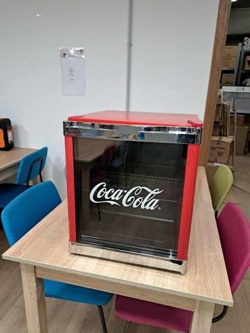 Koelkast - Tafelmodel - Coca Cola beschikbaar voor biedingen