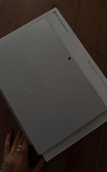 Microsoft Surface i5, Enlèvement, Comme neuf