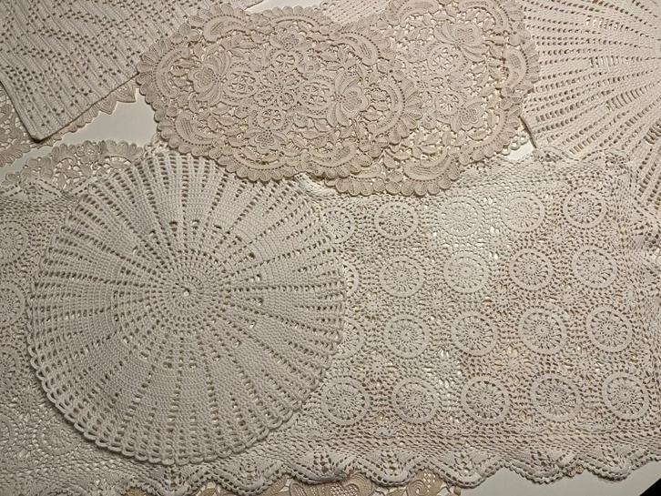 Gehaakte handmade tafelloper onderzetter placemat, Huis en Inrichting, Woonaccessoires | Onderzetters, Ophalen of Verzenden