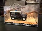 Land Rover Defender - James Bond, Hobby en Vrije tijd, Modelauto's | 1:43, Ophalen of Verzenden, Gebruikt, Auto, Universal Hobbies