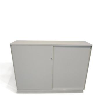 Schuifdeur archiefkasten beschikbaar voor biedingen