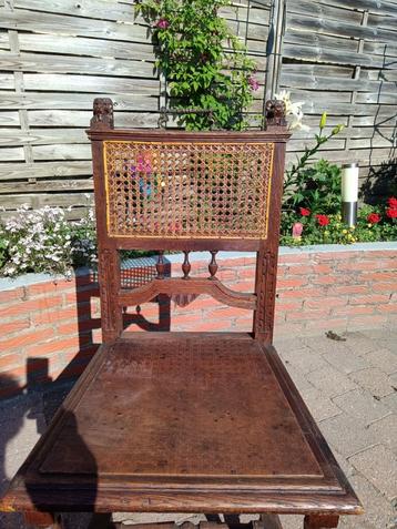 Antieke stoel Mechelsestijl  beschikbaar voor biedingen