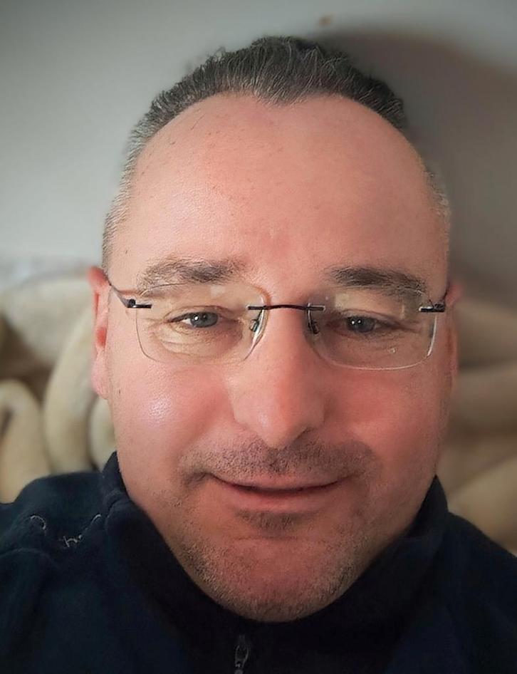 Man zoekt contact met een nette dame Antwerpen, Contacten en Berichten, Man zoekt Vrouw