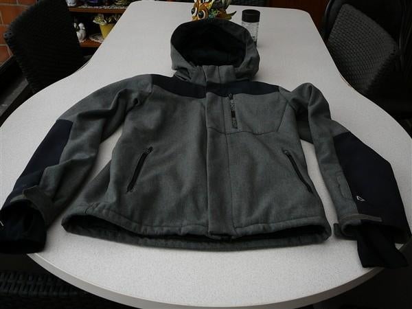 Mooie winddichte en regendichte jas met kap 176, Gebruikt, Meisje, Ophalen of Verzenden, Brunotti