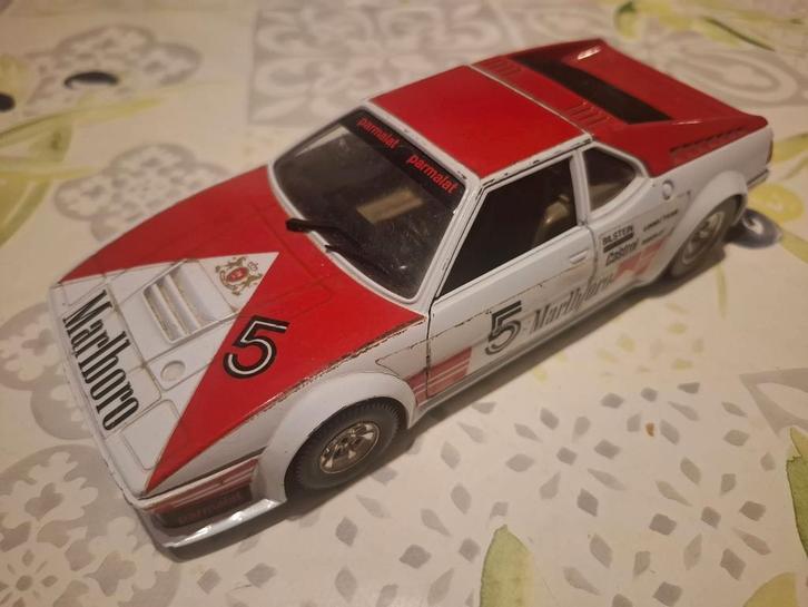 BMW M1 1/24 Burago, Hobby & Loisirs créatifs, Voitures miniatures | 1:24, Utilisé, Voiture, Burago, Enlèvement ou Envoi