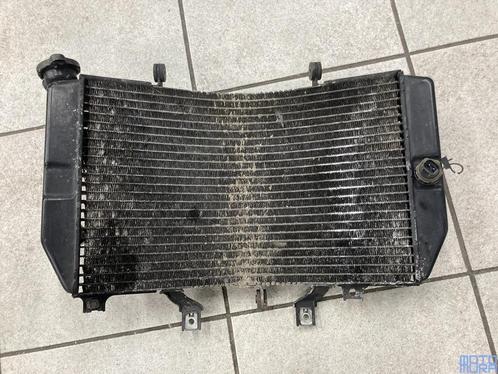 Radiateur voor de Suzuki GSXR 1000 2001 K1 - K2 2002 GSX-R r, Motos, Pièces | Suzuki, Utilisé, Enlèvement ou Envoi