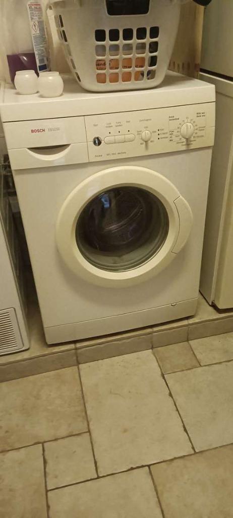 Bosch wasmachine, Elektronische apparatuur, Wasmachines, Gebruikt, Voorlader, 4 tot 6 kg, 85 tot 90 cm, 1200 tot 1600 toeren, Handwasprogramma
