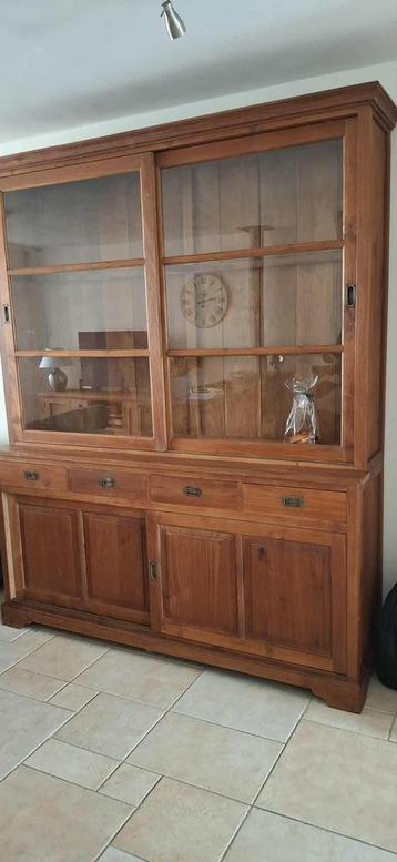 Buffetkast teak klaar voor een verdiend nieuw rondje beschikbaar voor biedingen