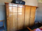 Slaapkamer met make-up tafel en ruime kleerkast, Ophalen