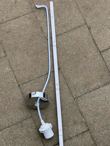 Socket met witte stoffen kabel en chromé plafondkap, 60cm beschikbaar voor biedingen