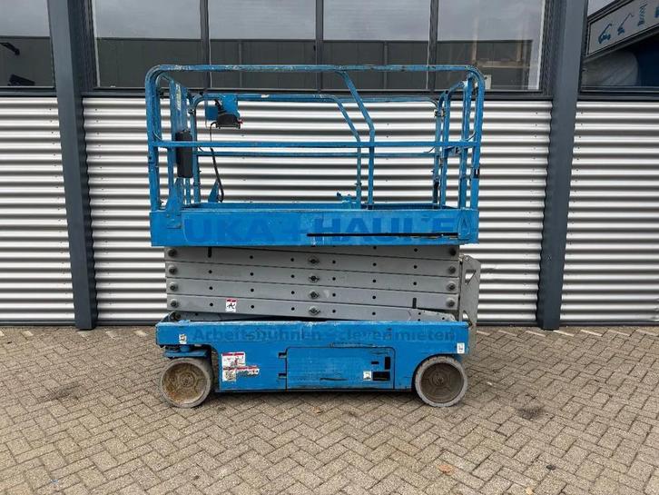Genie GS3246 Hoogwerker Schaarhoogwerker (bj 2005), Zakelijke goederen, Machines en Bouw | Liften, Steigers en Ladders