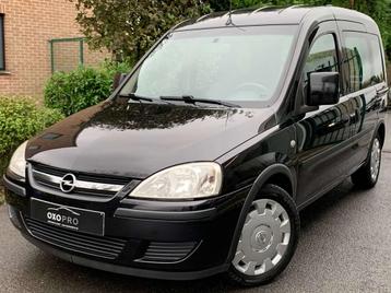 Opel Combo 1.4i Essence / Airco / 5 Places / 2x Laterales / beschikbaar voor biedingen