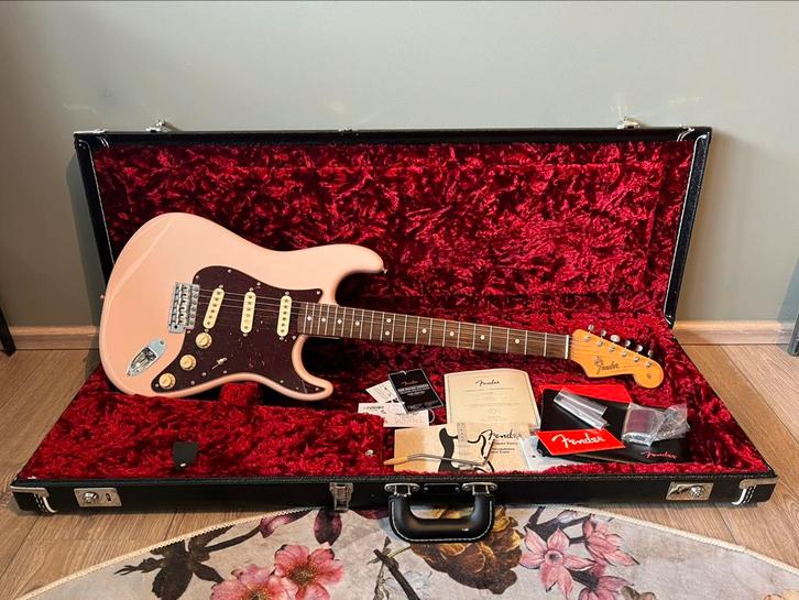 Fender American Original '60s Stratocaster Shell Pink, Muziek en Instrumenten, Snaarinstrumenten | Gitaren | Bas, Zo goed als nieuw