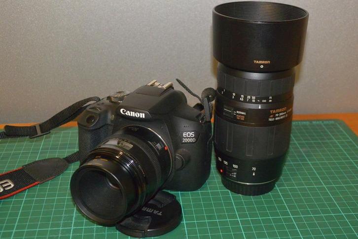 Canon Eos 2000D +EF 55-250 f3,5-5,6  ISII, TV, Hi-fi & Vidéo, Appareils photo numériques, Comme neuf, Reflex miroir, Canon, Sans zoom optique