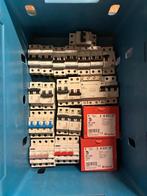 Automaten (2 en 4polige) nieuw of in goede staat..., Doe-het-zelf en Bouw, Elektriciteit en Kabels, Ophalen of Verzenden, Zo goed als nieuw
