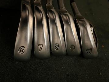 Serie de Fer Ping Lady GLE2 6 au PW beschikbaar voor biedingen