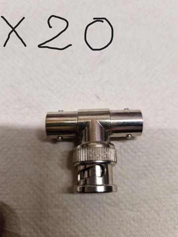 VEND FICHE CCTV. BNC + AUDIO ET AUTRES. beschikbaar voor biedingen
