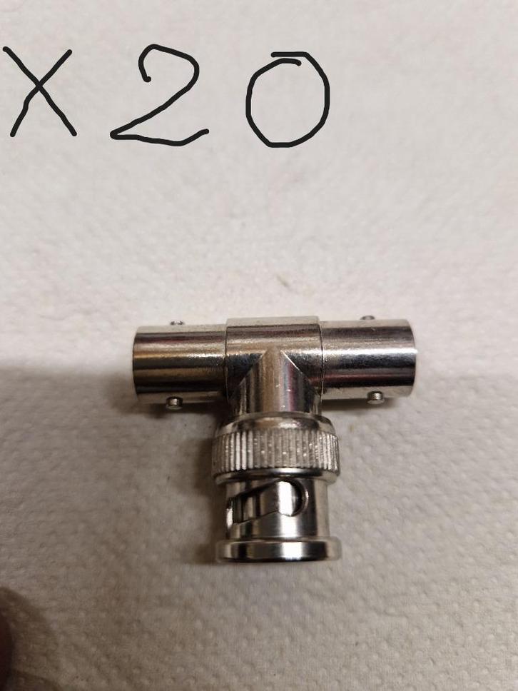 VEND FICHE CCTV. BNC + AUDIO ET AUTRES., Doe-het-zelf en Bouw, Alarmsystemen, Nieuw, Overige typen, Overige soorten, Ophalen