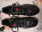 Voetbalschoenen adidas maat 39,5, Sport en Fitness, Voetbal, Ophalen, Zo goed als nieuw
