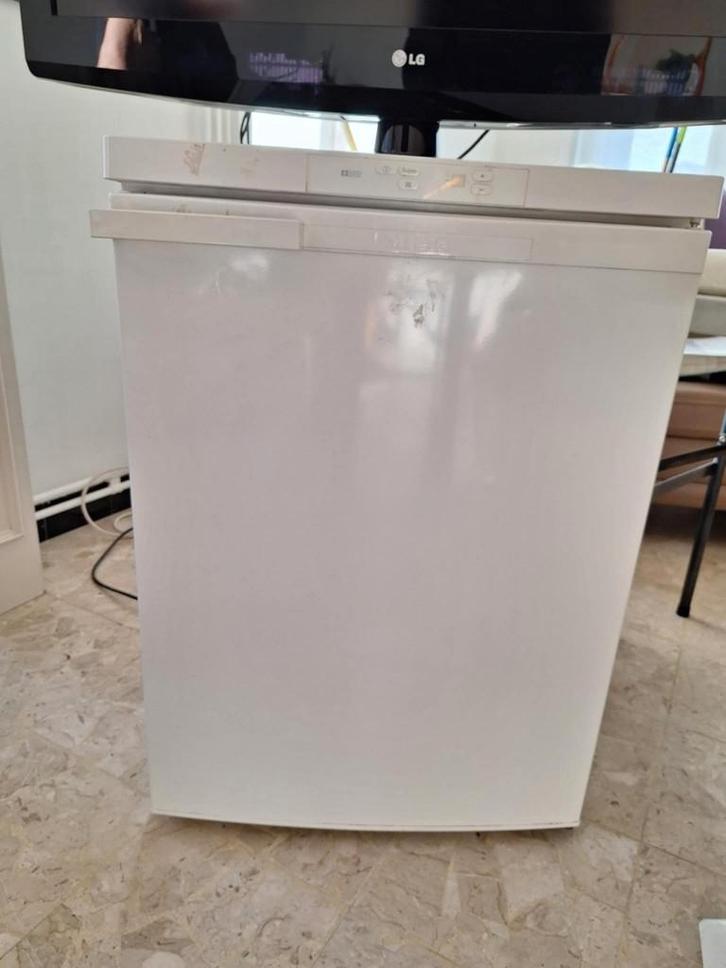 Diepvries MIELE tafelmodel wit/np frost/A++model F12020 S, Maison & Meubles, Cuisine | Ustensiles de cuisine, Comme neuf, Enlèvement