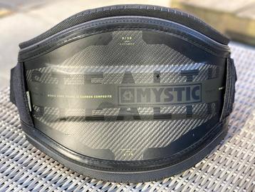 Mystic STEALTH hardshell carbon waist harness Black (XL) beschikbaar voor biedingen