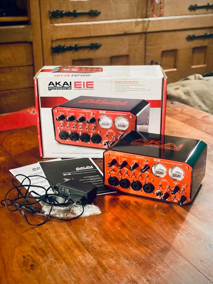 AKAI EIE I/O USB audio interface - Topconditie!, Computers en Software, Geluidskaarten, Zo goed als nieuw, Extern, Ophalen of Verzenden