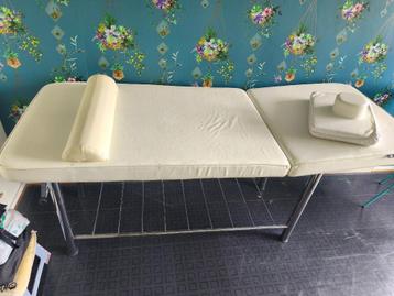 Professionele massagetafel  beschikbaar voor biedingen