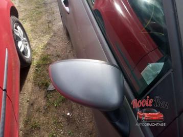 Buitenspiegel rechts van een Fiat 500 beschikbaar voor biedingen