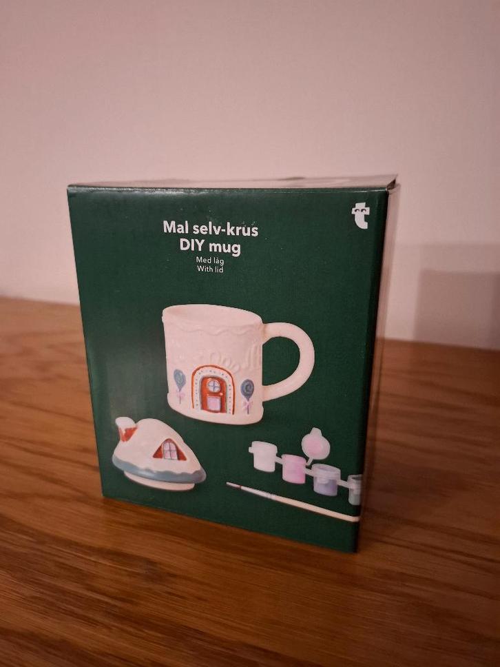 NIEUW - DIY mug - huisje met schoorsteen - mok beschilderen, Huis en Inrichting, Keuken | Servies, Nieuw, Kop(pen) en/of Schotel(s)