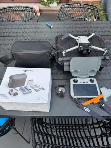PROMO DJI Mini 3 Fly More Combo + RC Smart Controller beschikbaar voor biedingen