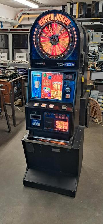 Super joker met 3 games en draaiend rad. beschikbaar voor biedingen
