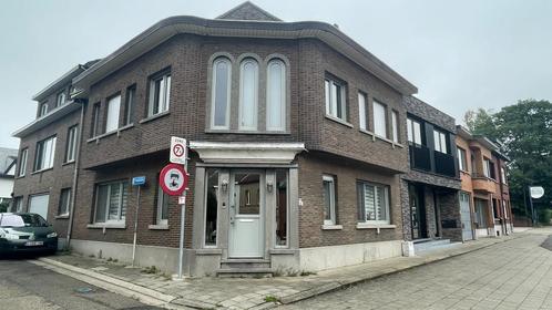 Scherpenheuvel: Ruime hoekwoning met 3 slpk, Immo, Maisons à vendre, Province du Brabant flamand, Jusqu'à 200 m², Maison de coin