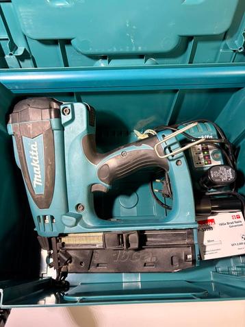 Makita gas brad 64mm nagelpistool GF600SE beschikbaar voor biedingen