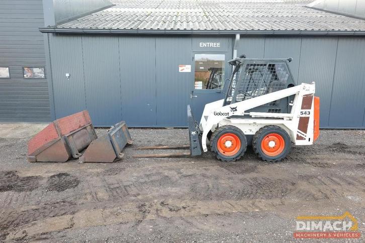 Bobcat 543 NL Bobcat met nieuwe banden, 2 x bak, palletvorke, Zakelijke goederen, Machines en Bouw | Kranen en Graafmachines, Graaflaadcombinatie