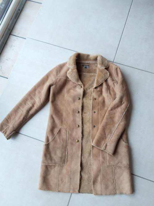 veste longue fille imitation daim (T 140), Kinderen en Baby's, Kinderkleding | Maat 140, Zo goed als nieuw, Meisje, Jas, Ophalen of Verzenden