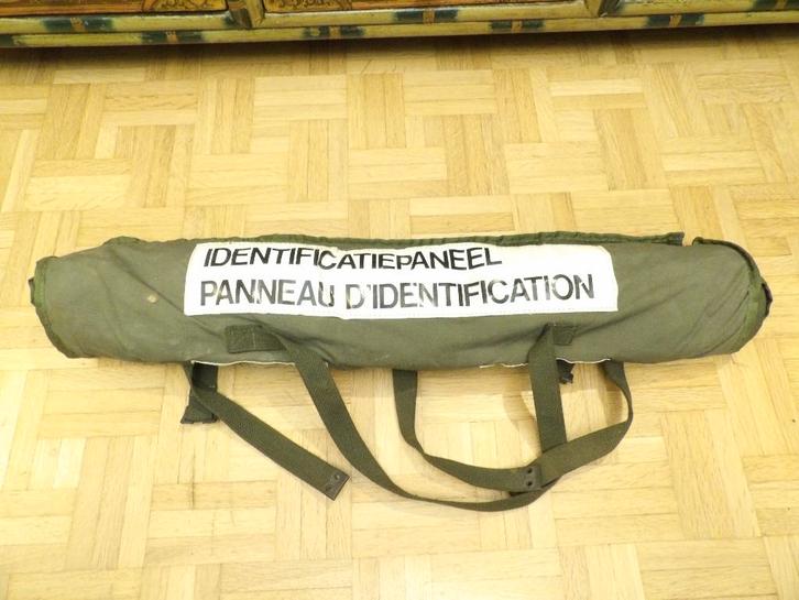 ABL - identificatiepaneel geel, Collections, Objets militaires | Général, Enlèvement