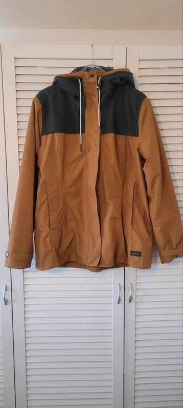 Mooie winterjas Forclaz met fleece beschikbaar voor biedingen