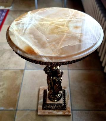 Table d'appoint en marbre avec base en bronze, Enlèvement