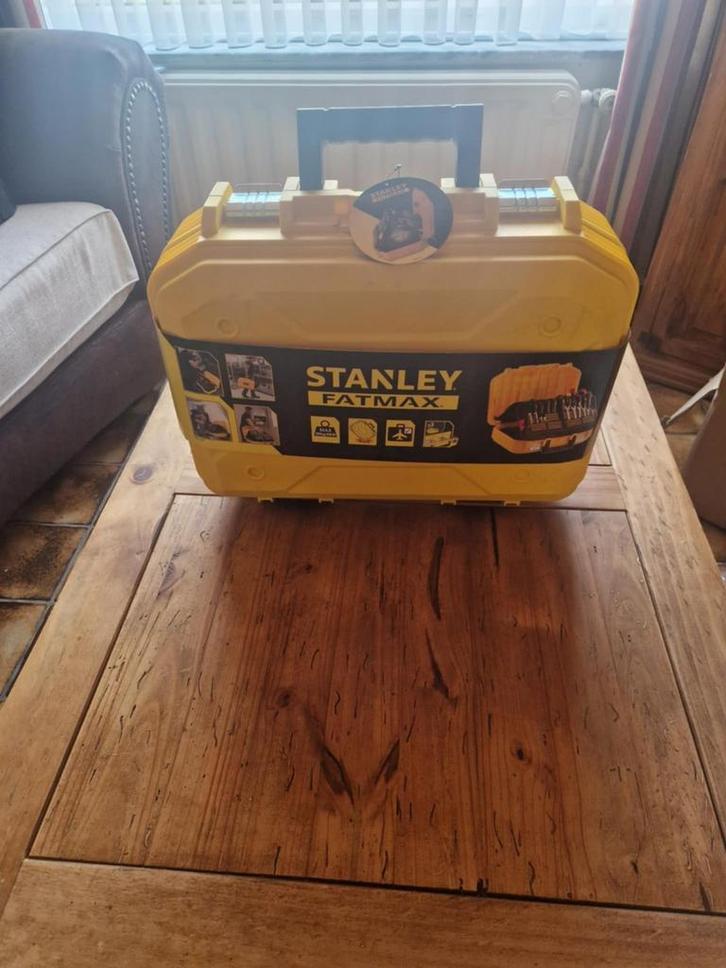 Valise technicien Stanley  neuve 50 eur, Bricolage & Construction, Boîtes à outils, Enlèvement