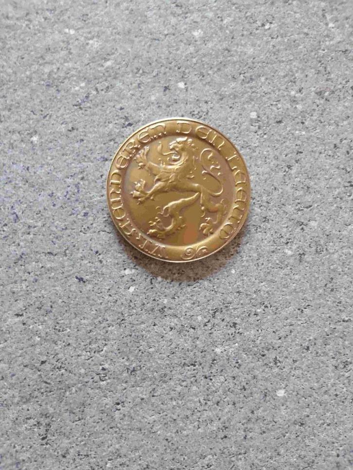 Penning Medaille Minister Marc Eyskens Leuven Parlement CVP, Postzegels en Munten, Penningen en Medailles, Overige materialen